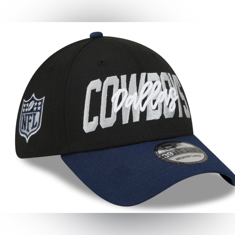 Dallas Cowboys New Era Black/Navy 2022 NFL Draft 39THIRTY Flex Hat SIZE S/M